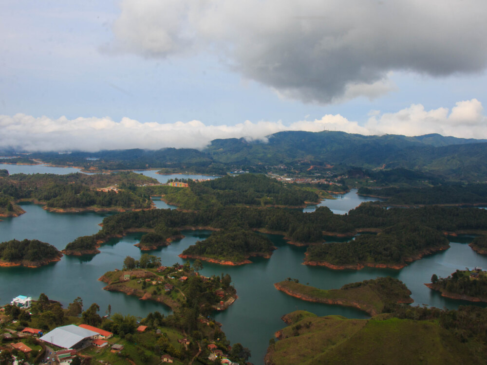 Guatapé y la Piedra del Peñol